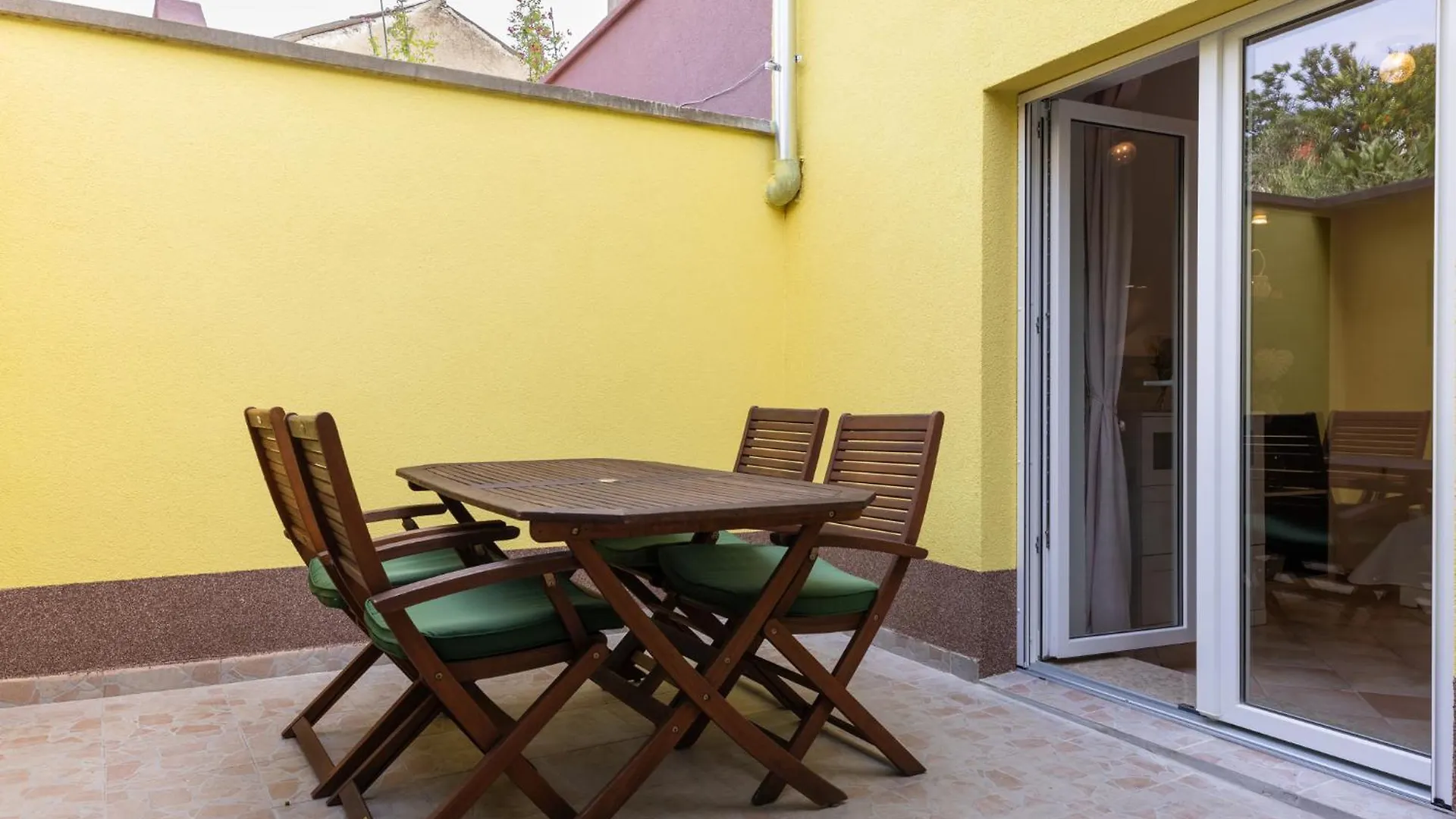 Quiet Area Apartments K65 Mali Losinj