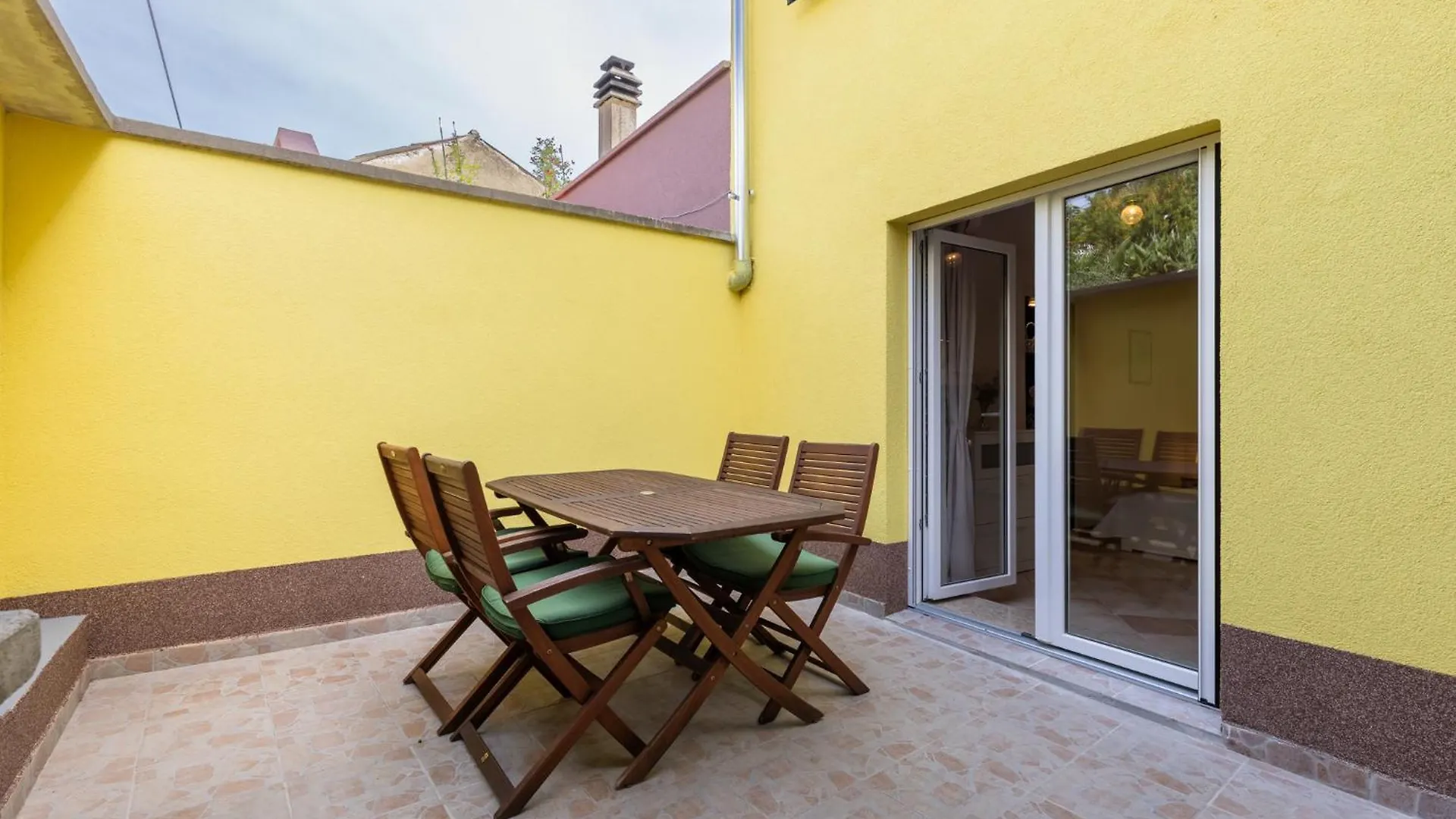 Quiet Area Apartments K65 Mali Losinj