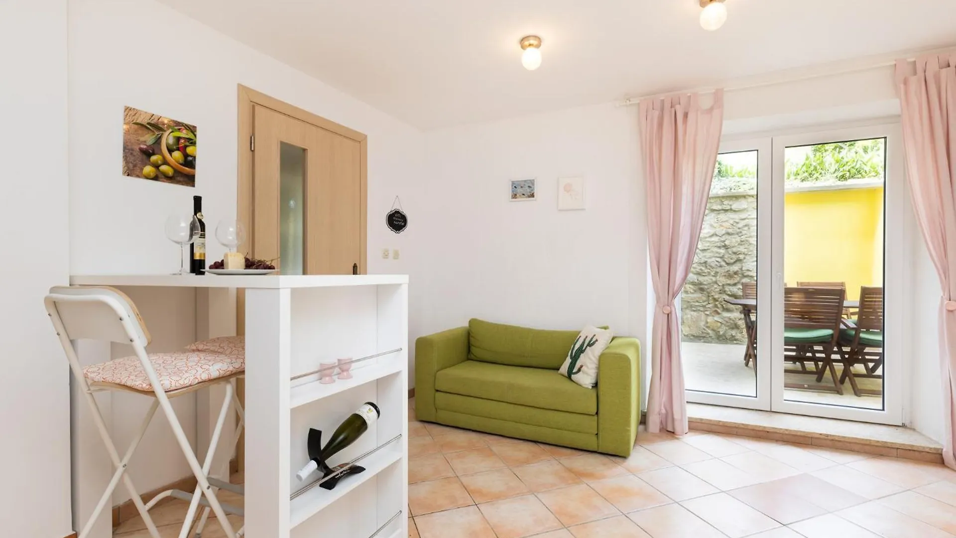 Quiet Area Apartments K65 Mali Losinj