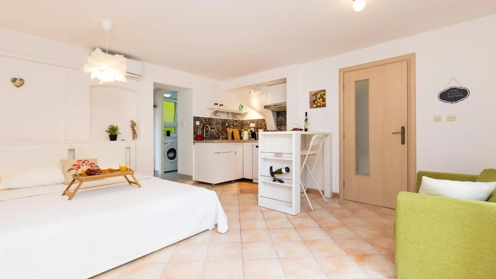 Quiet Area Apartments K65 Mali Losinj