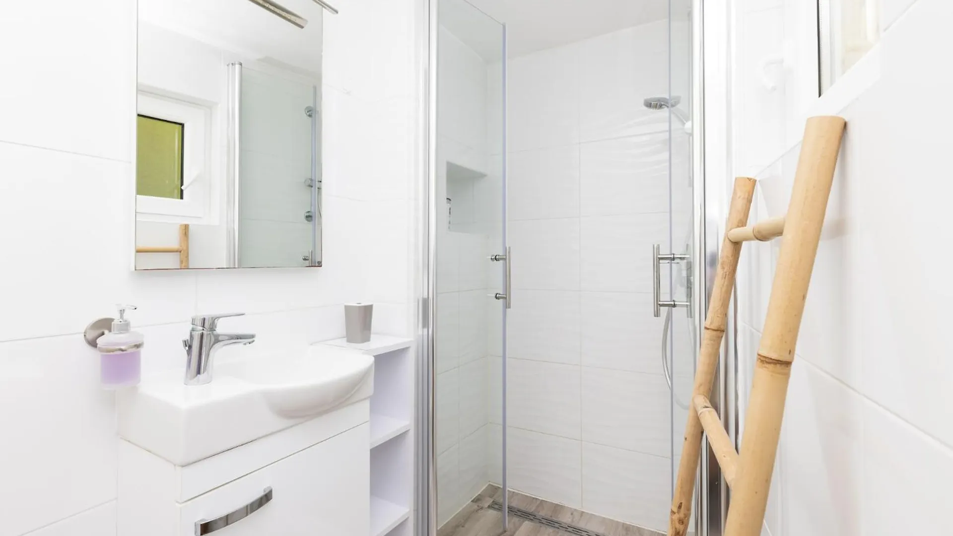 Quiet Area Apartments K65 Mali Lošinj